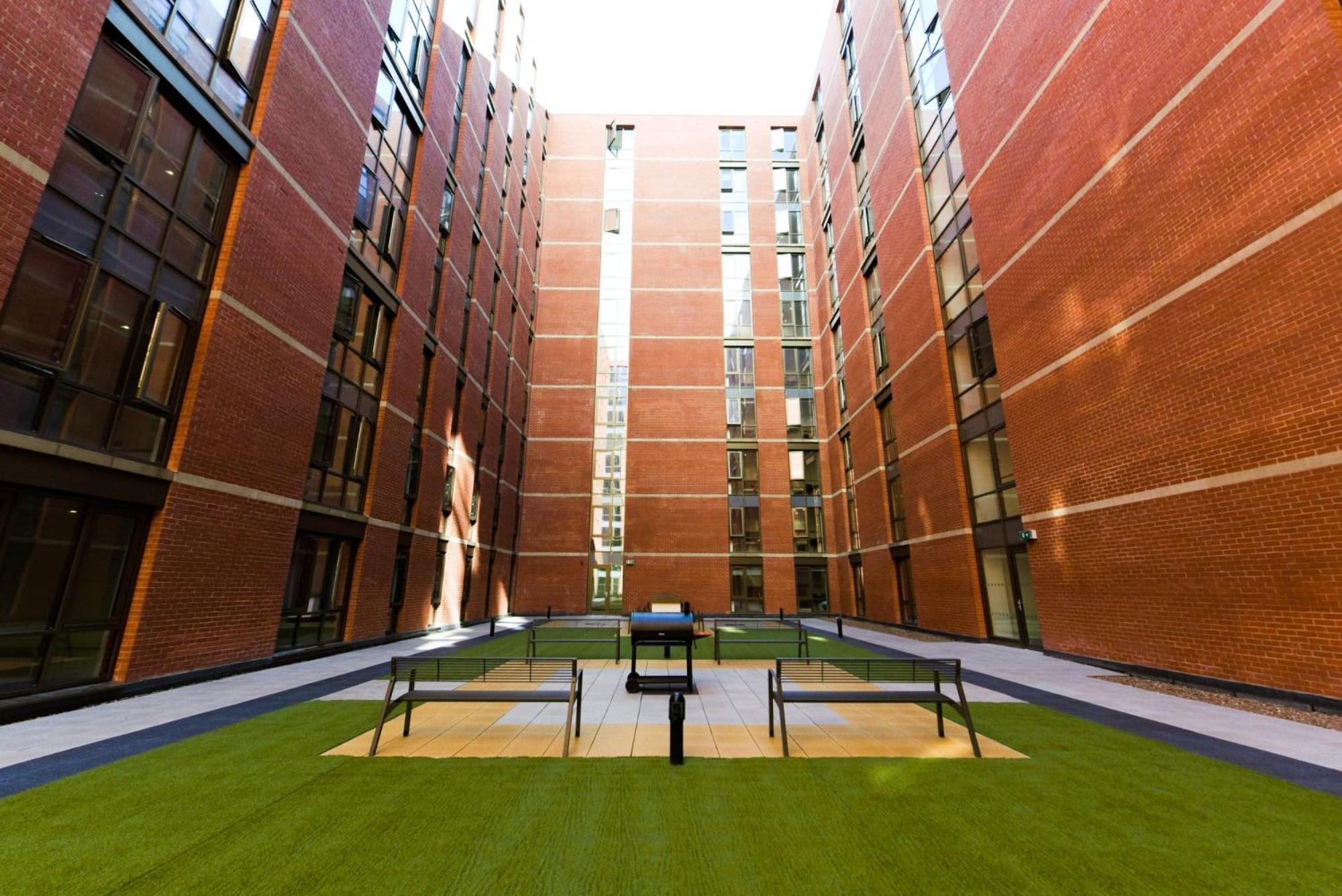 Apartment For Students Only Cosy At Great Patrick Street Belfast